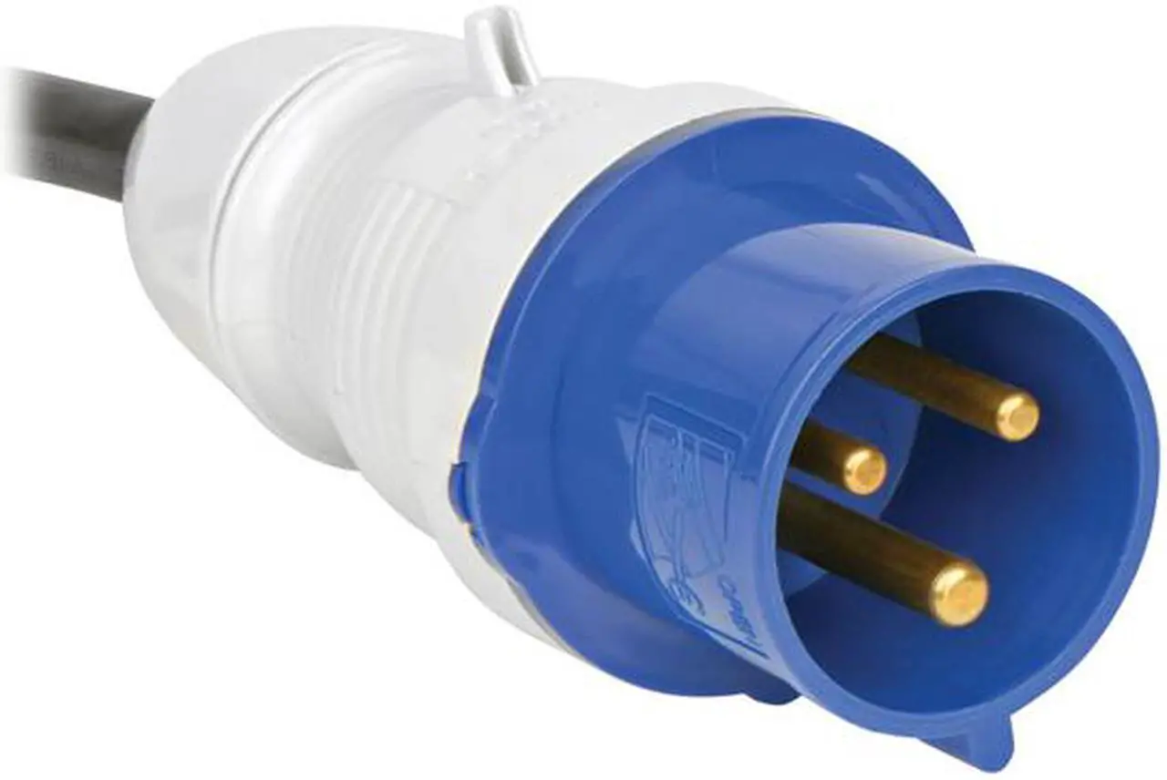 Alt view image 7 of 7 - PDU Switched 7.4kW 230V 32A IE