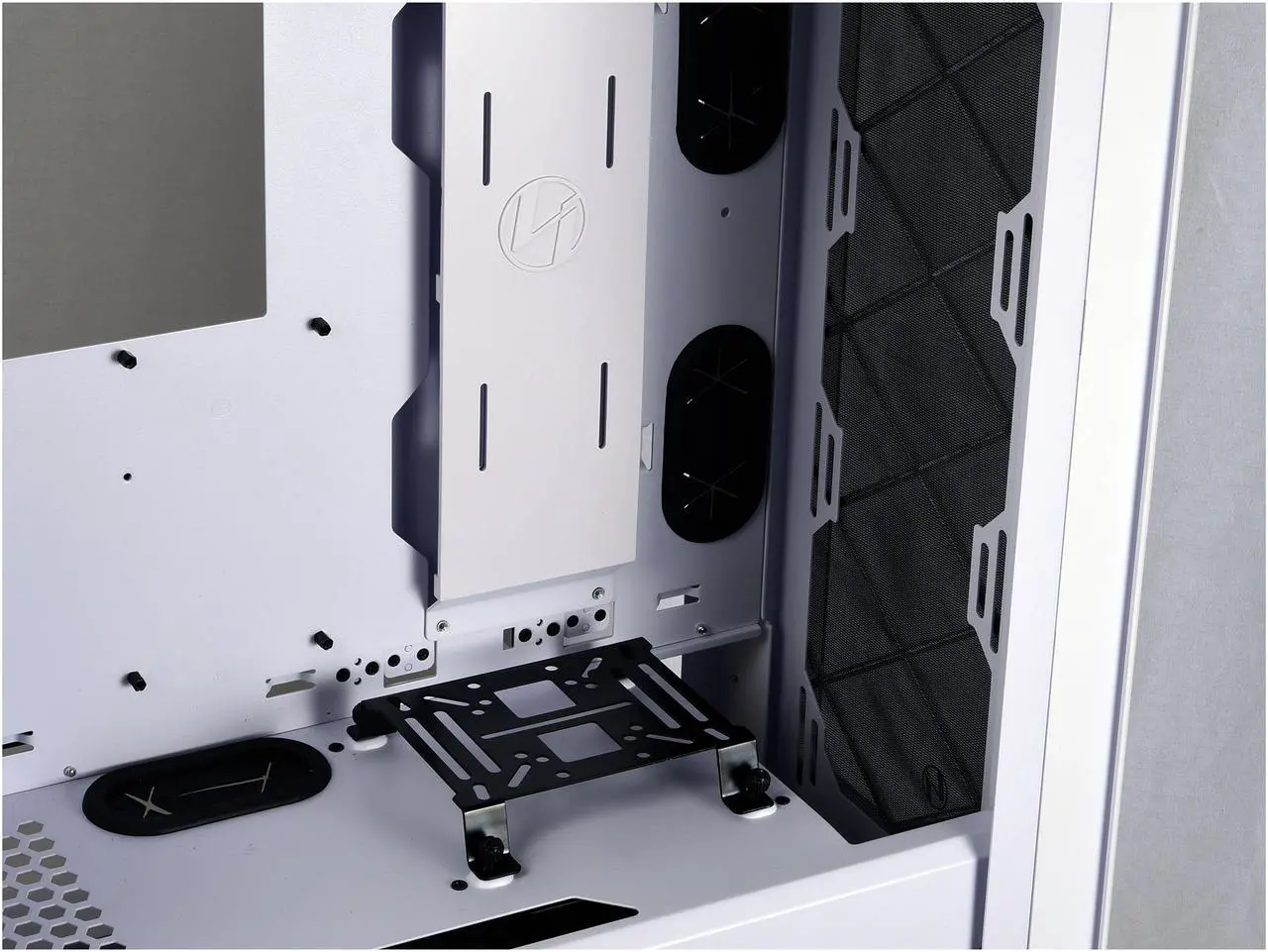 Alt view image 10 of 17 - LIAN LI ALPHA 550W White SECC ATX Mid Tower Computer Case