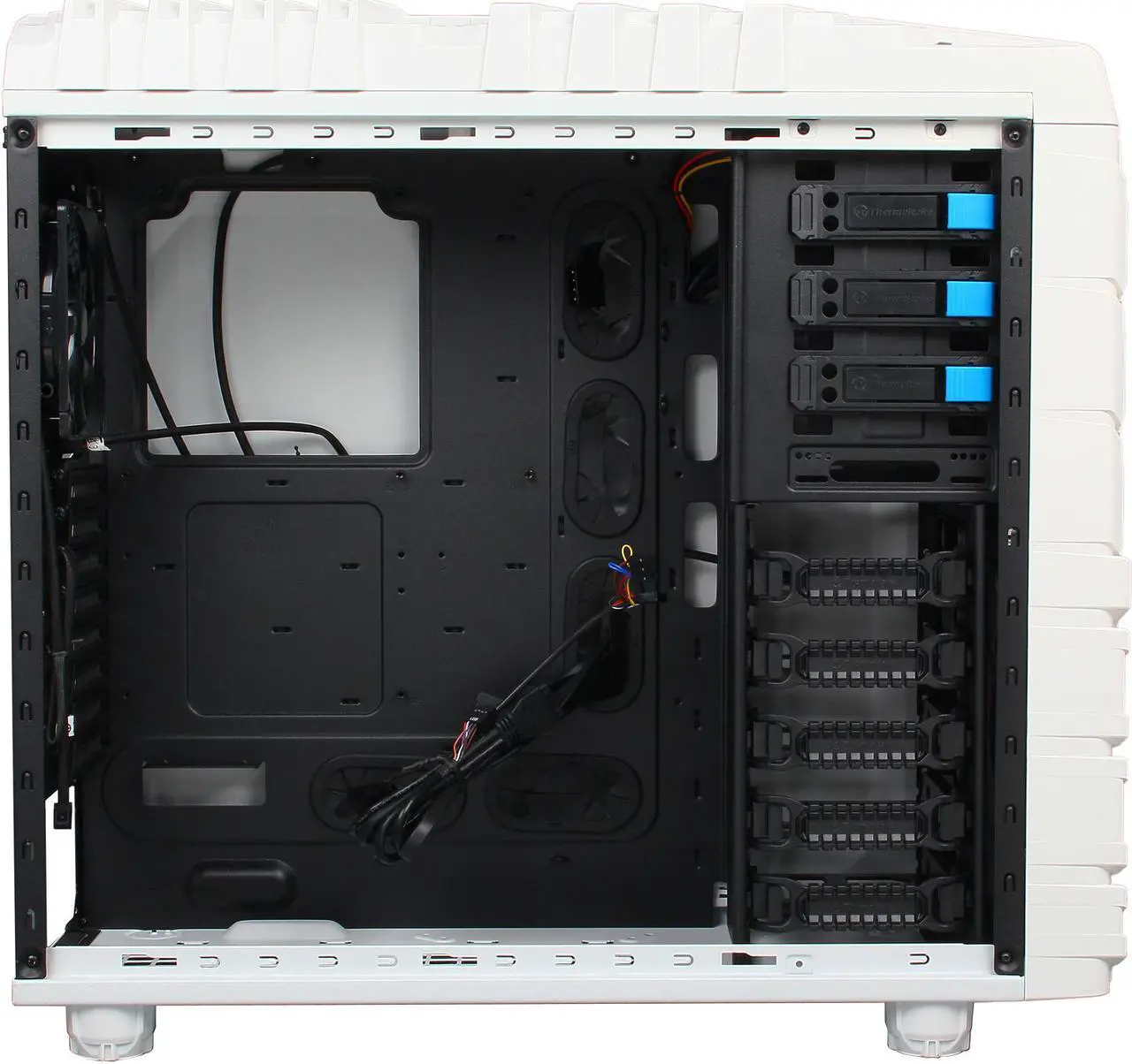Alt view image 7 of 10 - Thermaltake Overseer RX-I Snow Edition VN700M6W2N White Steel / Plastic ATX Full Tower Computer Case