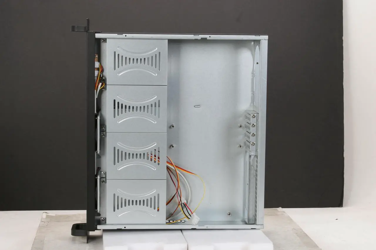 Alt view image 8 of 9 - NORCO RPC-230 2U Rackmount Server Case 1 External 5.25" Drive Bays