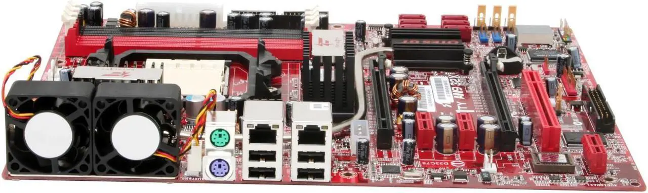Alt view image 2 of 7 - ABIT Fatal1ty AN9 32X AM2 NVIDIA nForce 590 SLI MCP/SPP 190 ATX AMD Motherboard