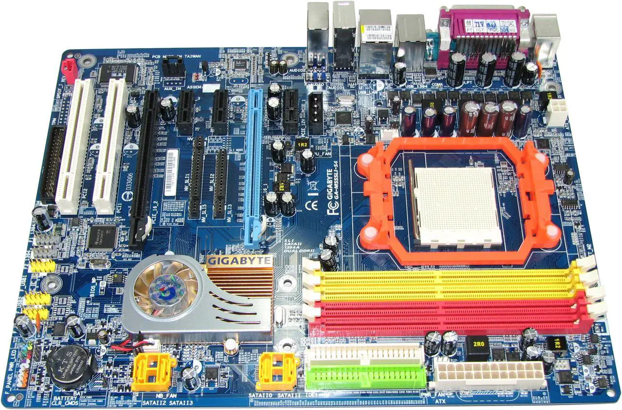 Alt view image 3 of 3 - GIGABYTE GA-M55SLI-S4 AM2 NVIDIA nForce4 SLI ATX AMD Motherboard