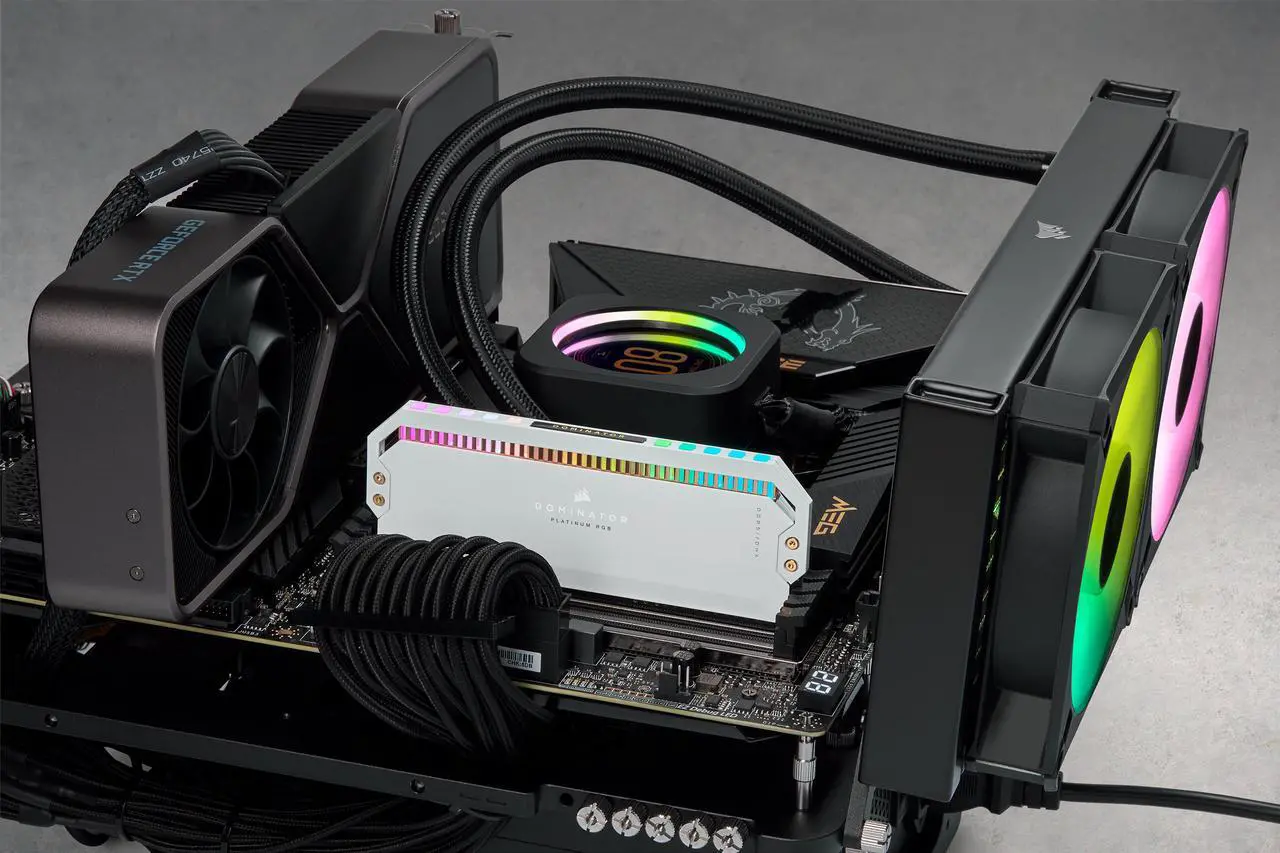Alt view image 4 of 5 - CORSAIR Dominator Platinum RGB 32GB (2 x 16GB) 288-Pin PC RAM DDR5 5600 (PC5 44800) Desktop Memory Model CMT32GX5M2B5600C36W