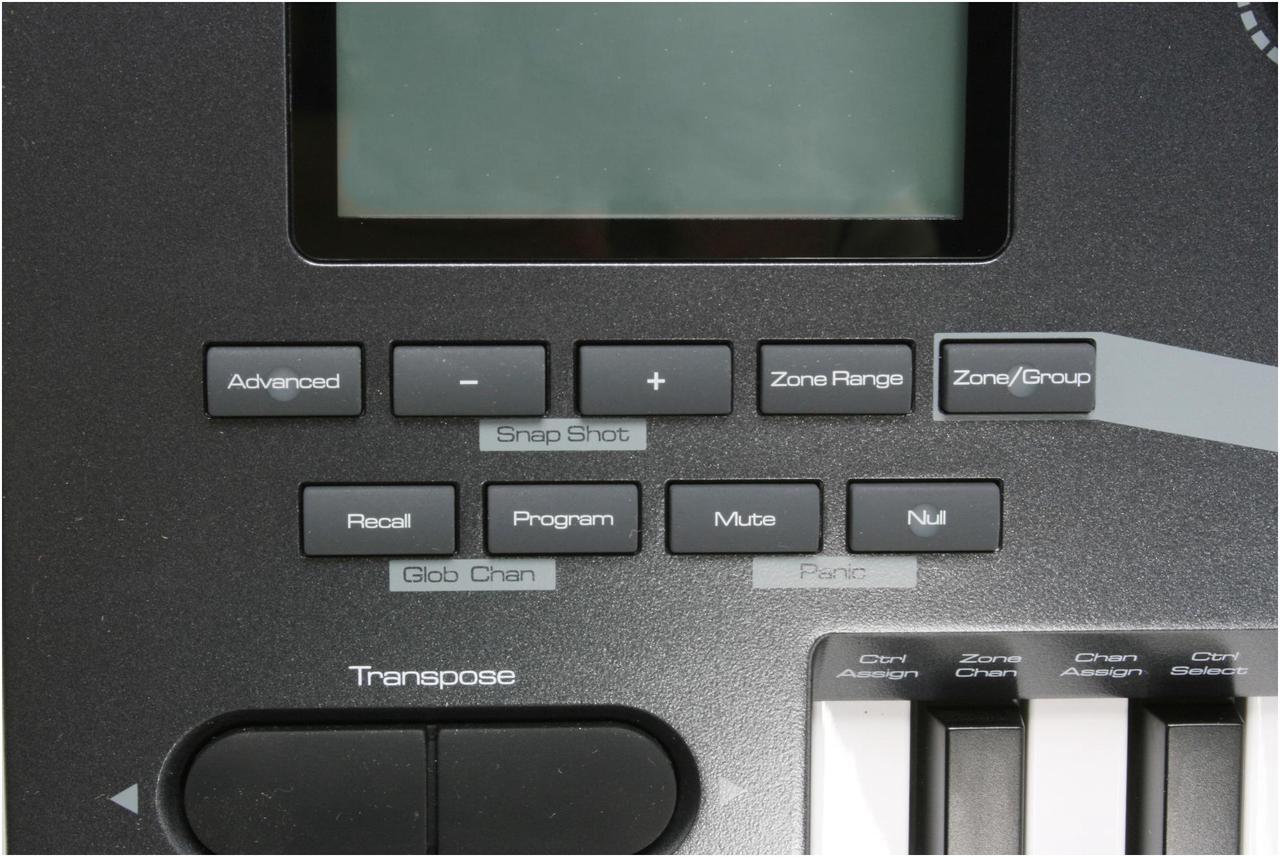 Alt view image 3 of 13 - M-AUDIO Axiom 25 Advanced 25-Key Semi-Weighted USB MIDI Controller