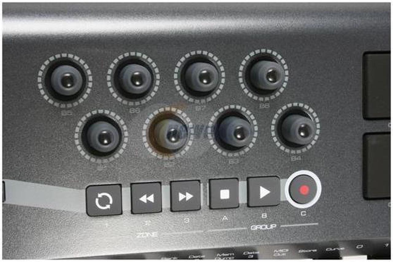Alt view image 4 of 13 - M-AUDIO Axiom 25 Advanced 25-Key Semi-Weighted USB MIDI Controller