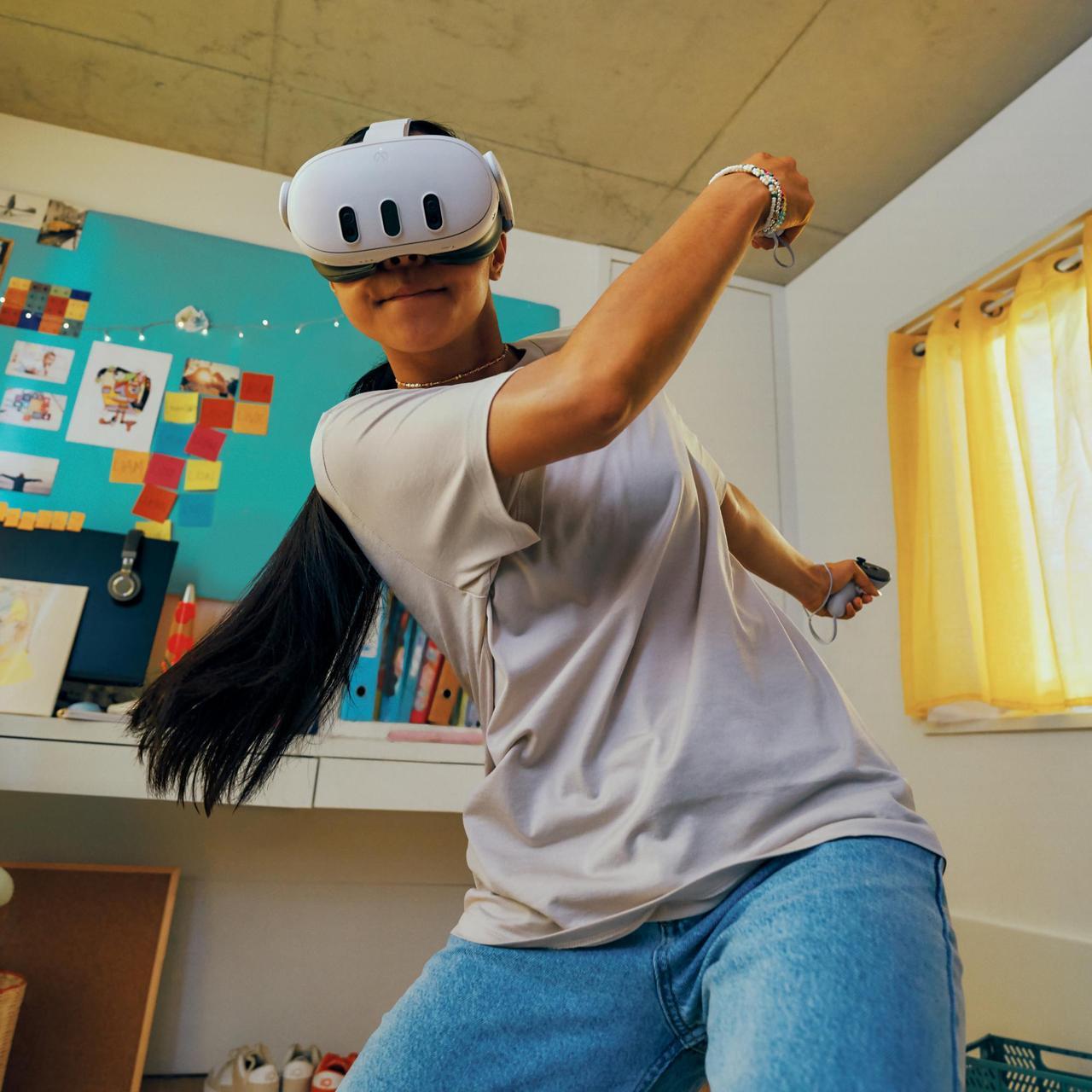 Alt view image 13 of 15 - Meta Quest 3 — Breakthrough Mixed Reality — Powerful Performance — Asgard’s Wrath 2 Bundle - 128GB - White