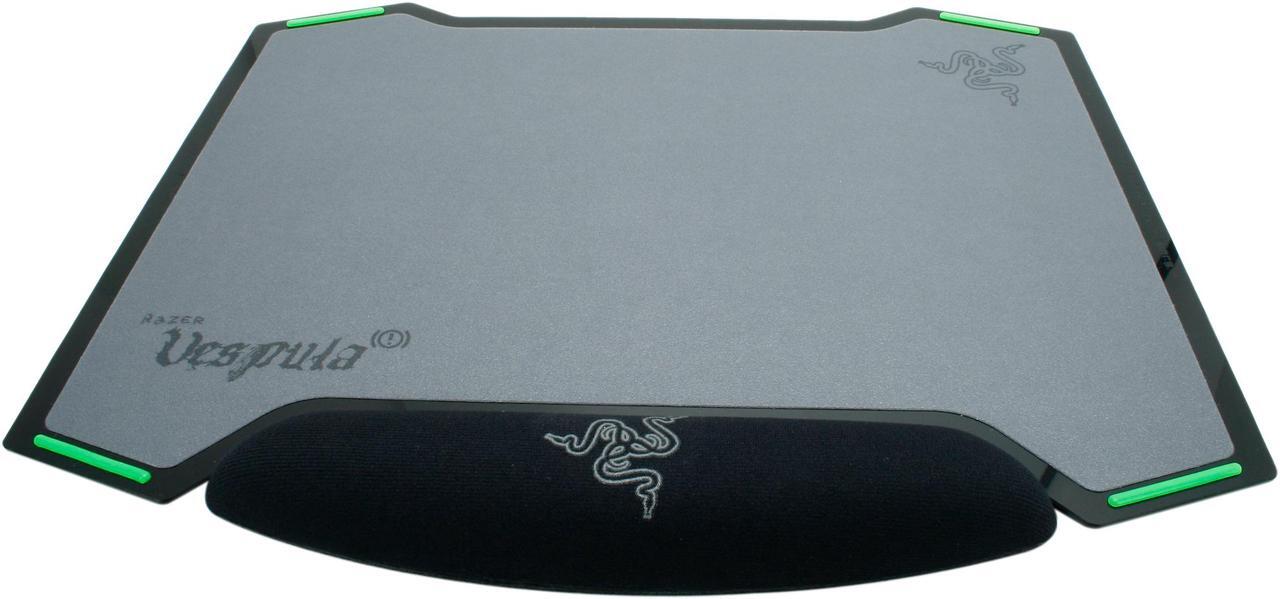 Alt view image 2 of 4 - RAZER Vespula Dual-Sided Gaming Mouse Mat