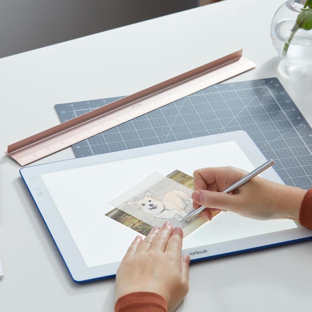 Alt view image 6 of 6 - Cricut BrightPad Go | Light Pad 13.5in?x11in?x0.37in 2007466