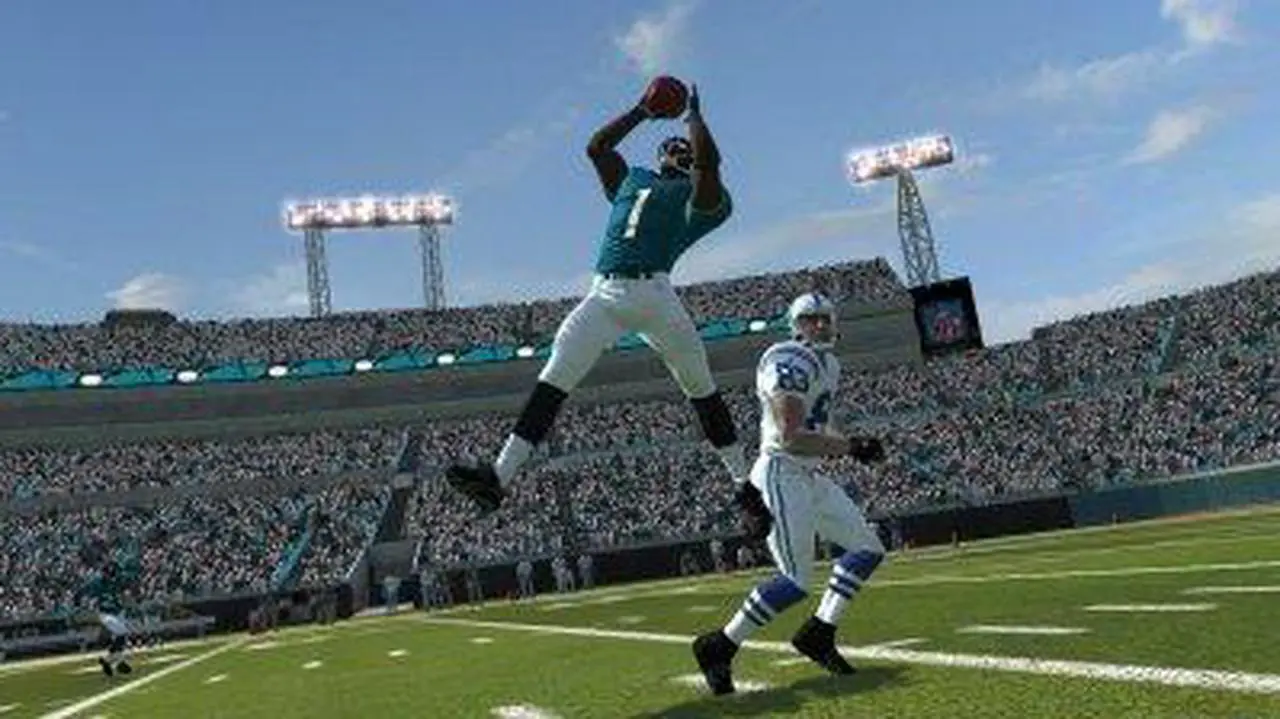 Alt view image 7 of 19 - Madden NFL 08 PC Game