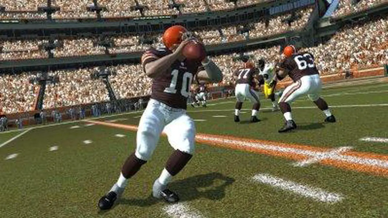 Alt view image 8 of 19 - Madden NFL 08 PC Game
