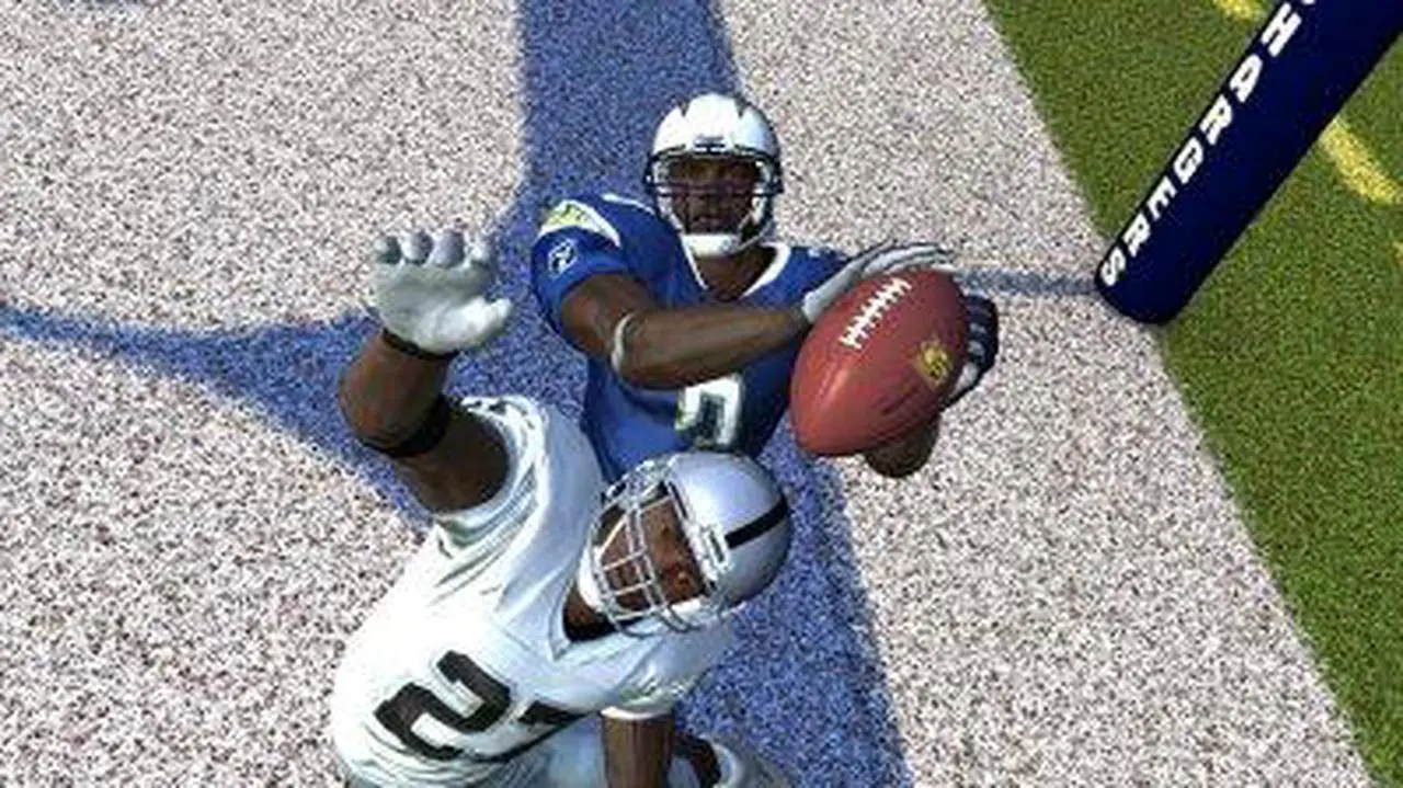 Alt view image 18 of 19 - Madden NFL 08 PC Game