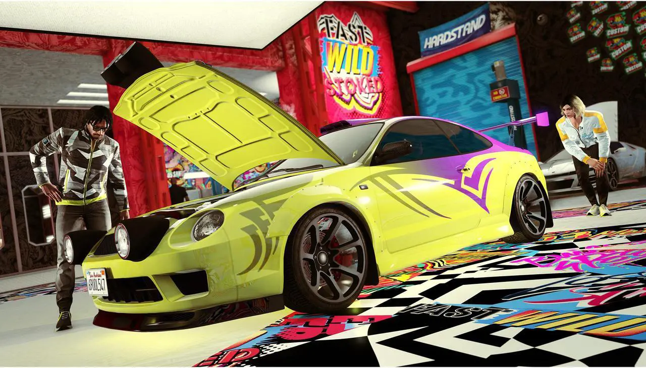 Alt view image 6 of 9 - Grand Theft Auto V Enhanced + Great White Shark Card [Online Game Code]