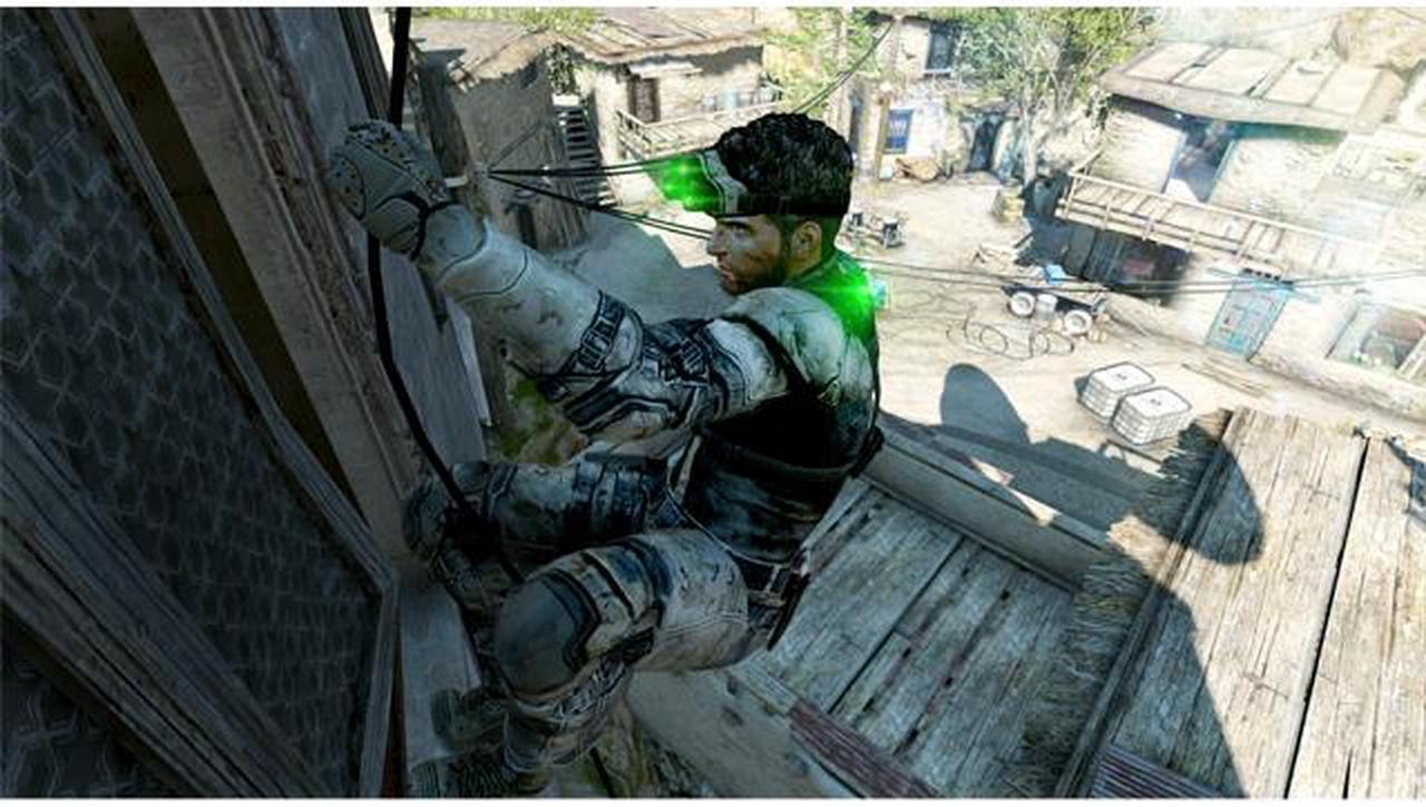 Alt view image 5 of 8 - Tom Clancy's Splinter Cell Blacklist Deluxe Edition (Channel) [Online Game Code]