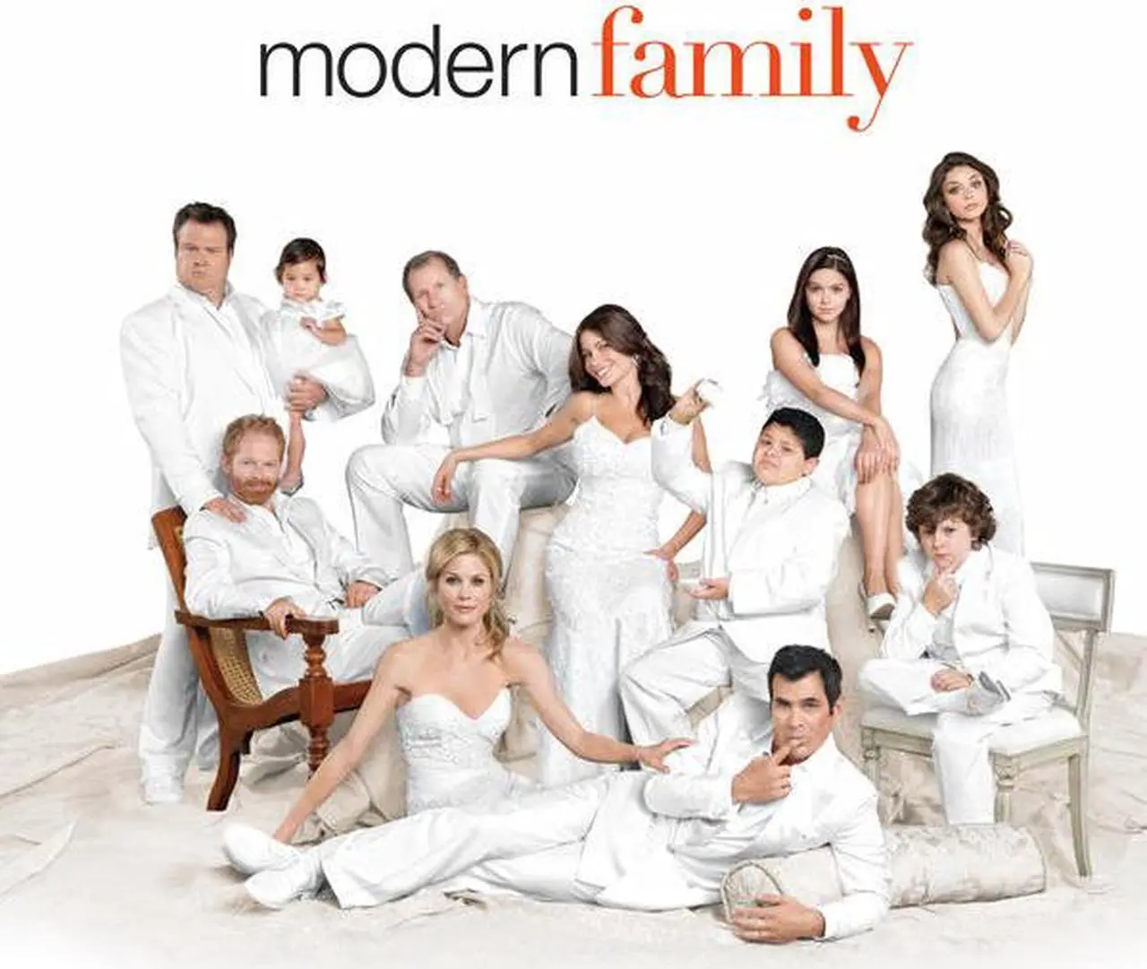 Main image of Modern Family: Season 2 Episode 20 - Someone to Watch Over Lily [SD] [Buy]