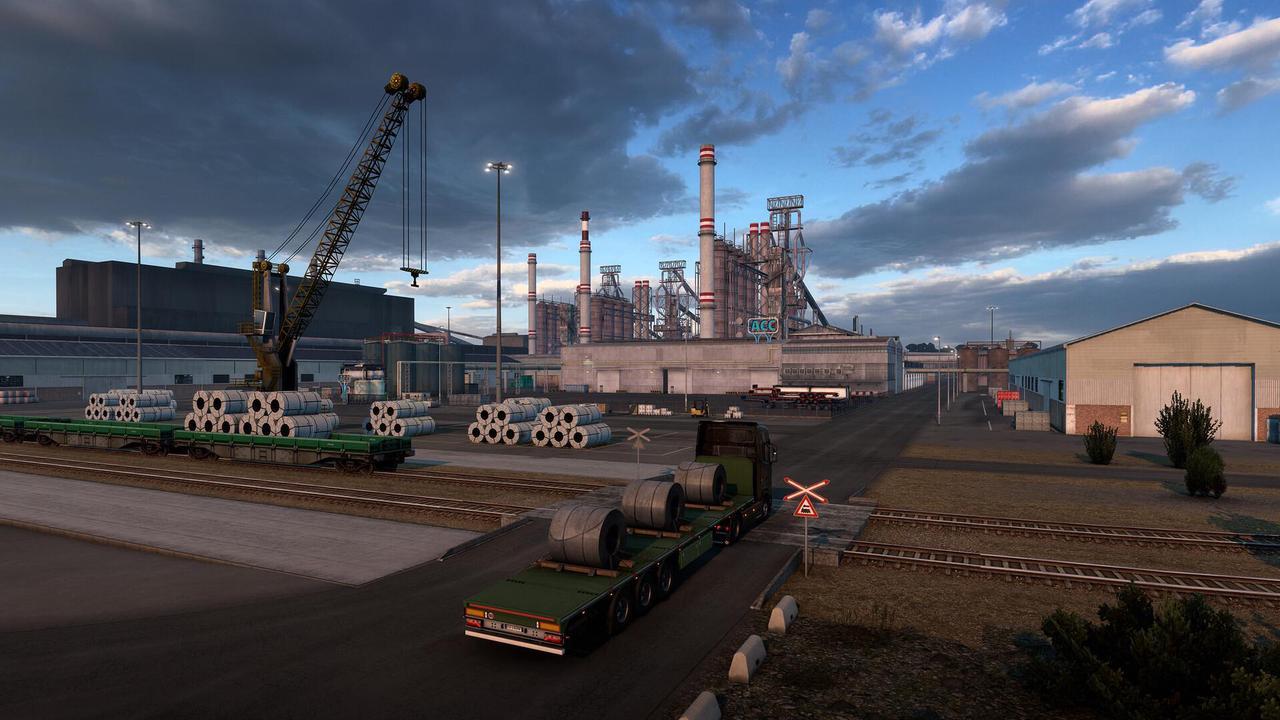 Alt view image 3 of 10 - Euro Truck Simulator 2 - Italia - PC [Steam Online Game Code]
