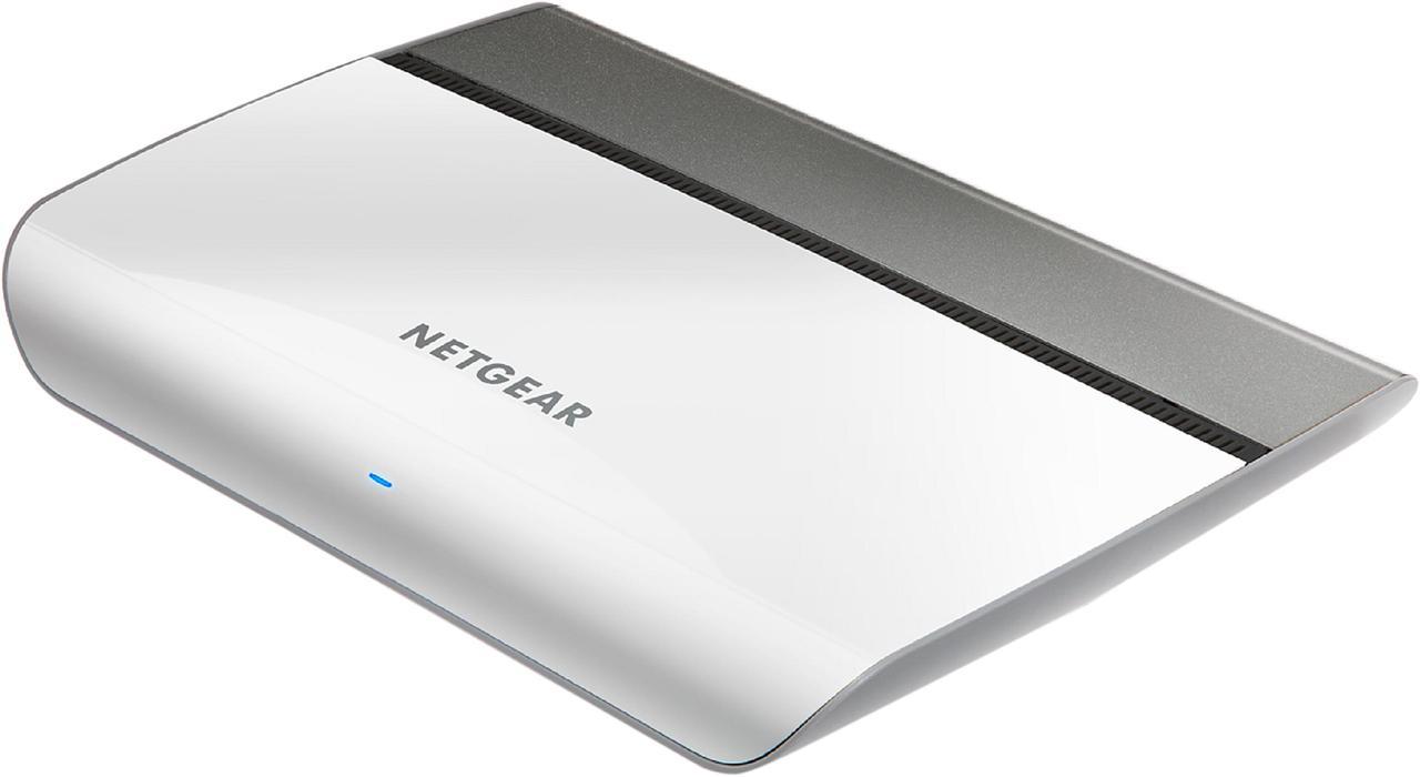 NETGEAR 8-port Gigabit Unmanaged Switch, Cable Management, Plug-and-Play, Desktop, Stylish design, Fanless (GS908)