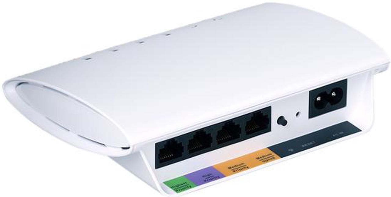 Alt view image 3 of 4 - D-Link PowerLine AV 4-Port Switch with HomePlug AV 200Mbps and 4 Fast Ethernet Ports (DHP-346AV)