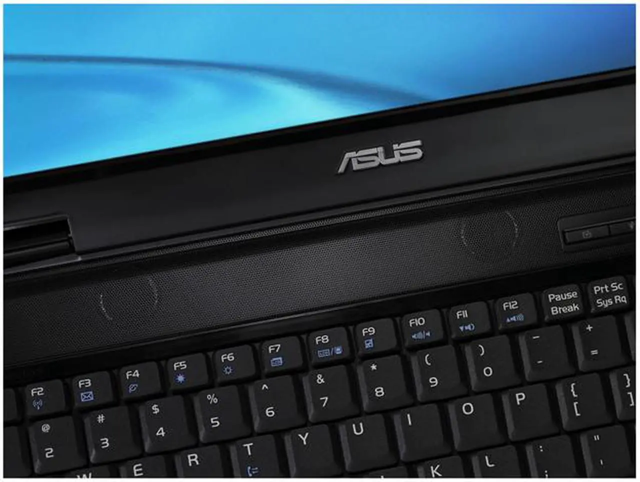 Alt view image 6 of 8 - ASUS Laptop M51 Series Intel Core 2 Duo T5450 3GB Memory 250GB HDD NVIDIA GeForce 9500M GS 15.4" Windows Vista Home Premium M51Sn-A1