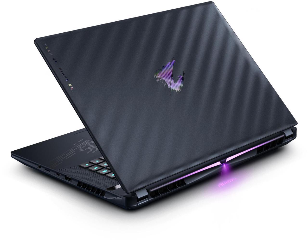 Alt view image 12 of 15 - GIGABYTE - AORUS MASTER 16 Gaming Laptop - 240Hz 2560x1600 OLED - NVIDIA GeForce RTX 5080 - Intel Core Ultra 9 275HX - 1TB SSD with 32GB DDR5 RAM - Windows 11 Home AD (AORUS MASTER 16 BYHC5USE64SH)