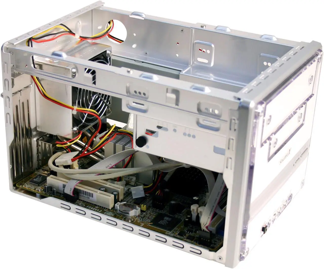 Shuttle DH670 - Thumbnail 2