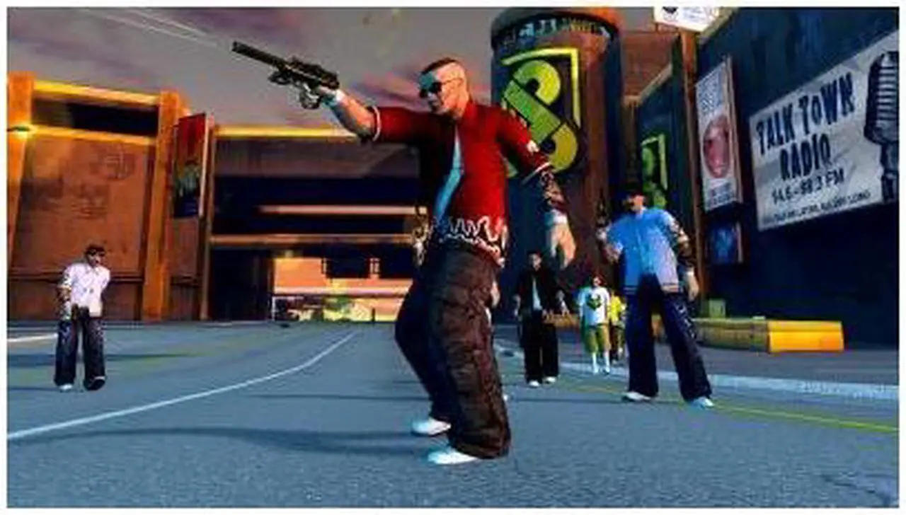 Alt view image 13 of 20 - Crackdown Xbox 360 Game