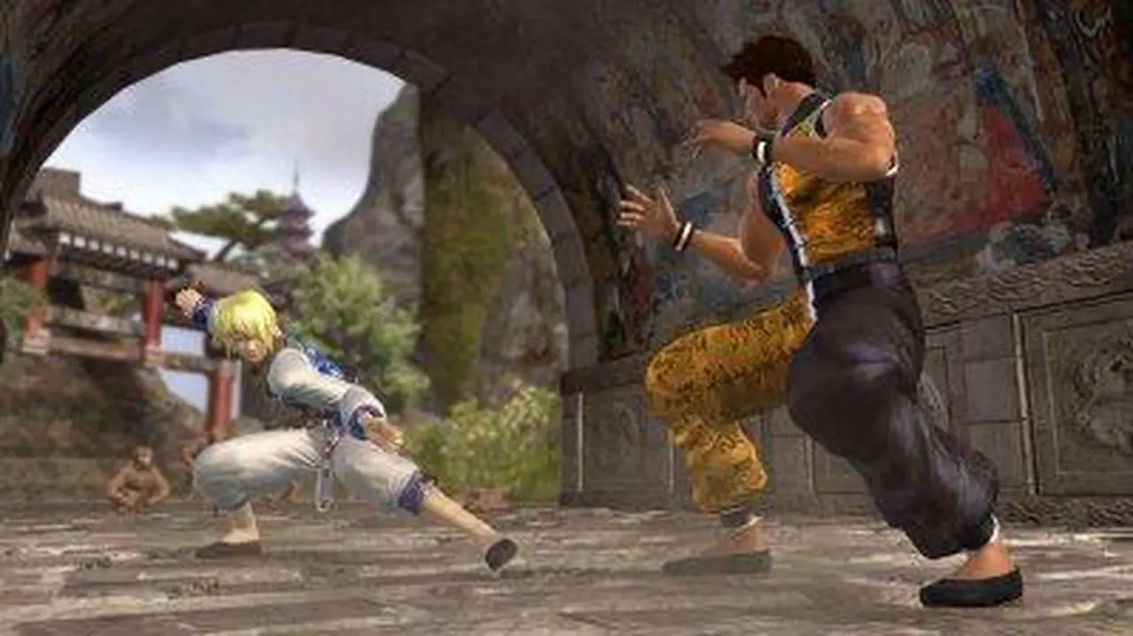 Alt view image 18 of 19 - Dead or Alive 4 Xbox 360 Game