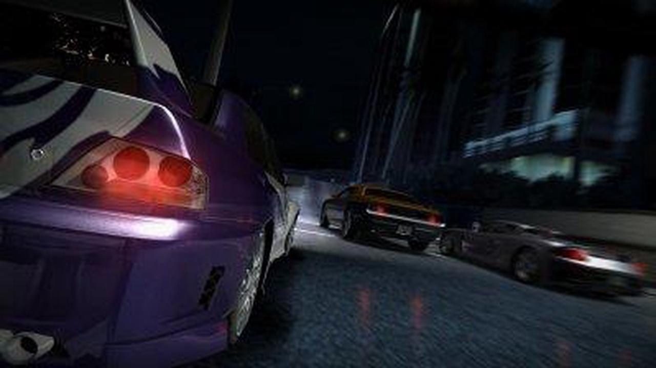 Alt view image 3 of 17 - Need For Speed: Carbon Xbox 360 Game
