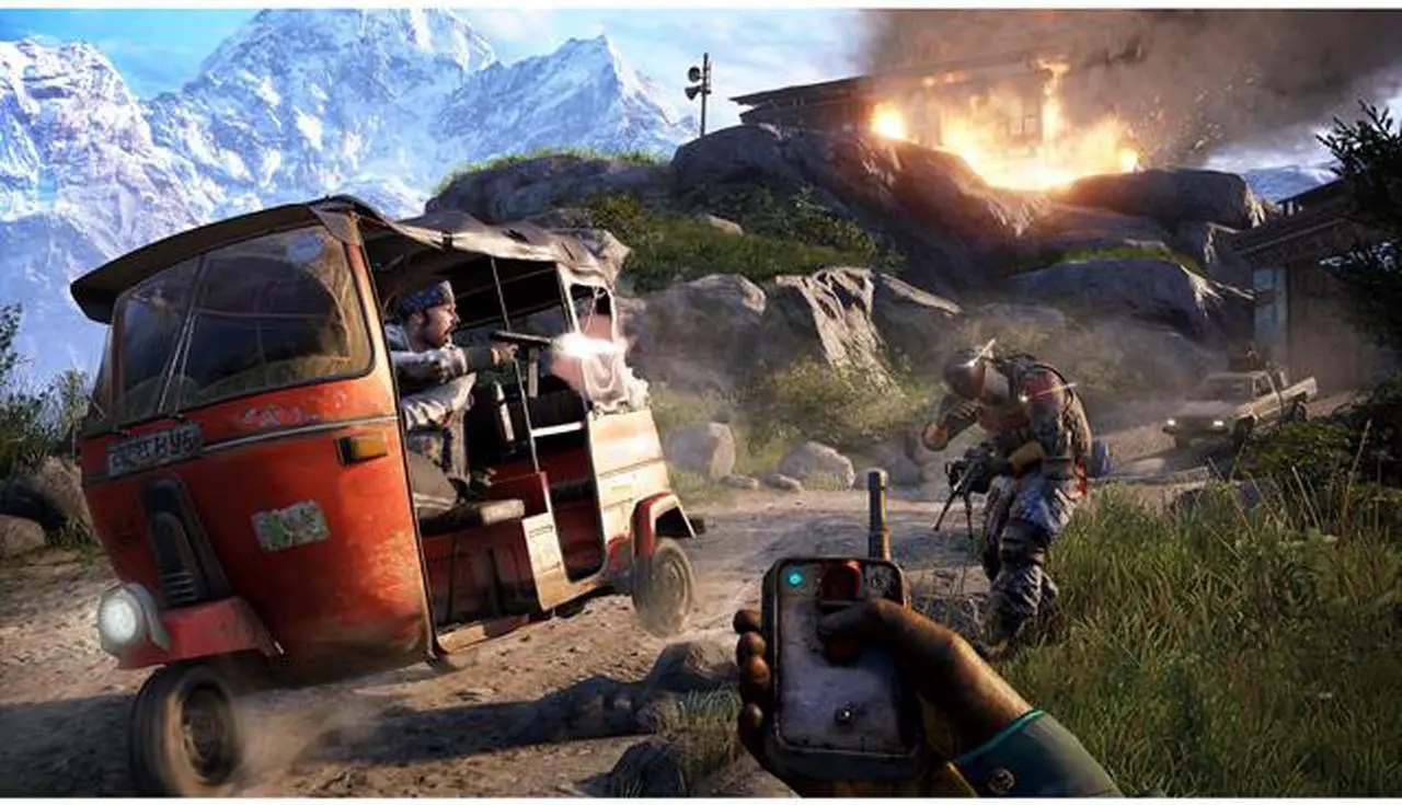 Alt view image 7 of 7 - Far Cry 4 Xbox 360