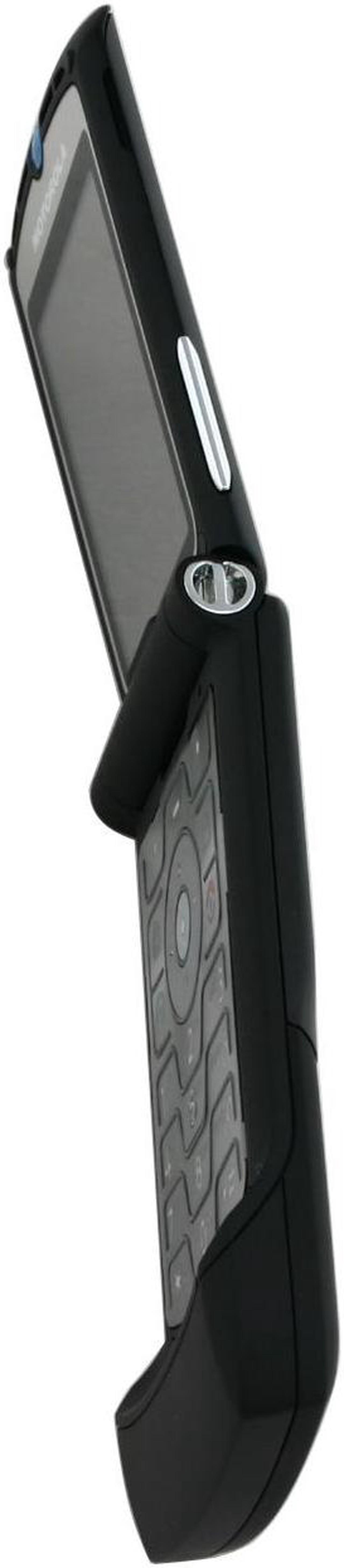 Alt view image 6 of 10 - Motorola RAZR Black Unlocked GSM Cell Phone with Stylish Design (V3) - OEM