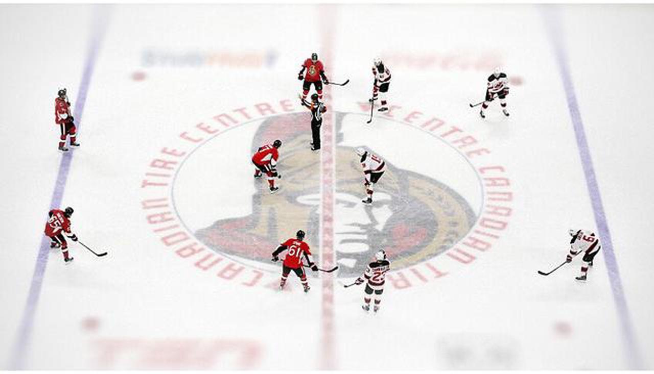 Alt view image 3 of 3 - NHL 16 PlayStation 4