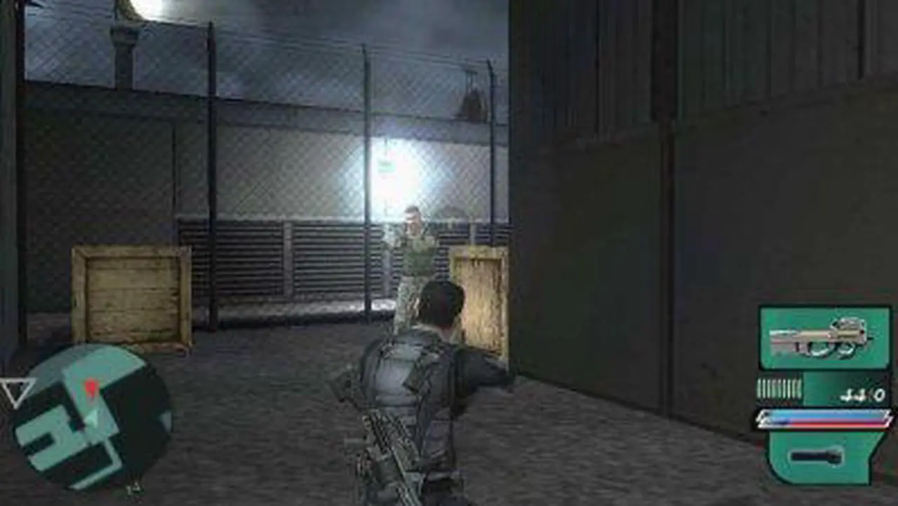 Alt view image 3 of 6 - Syphon Filter: Dark Mirror PSP Game SONY