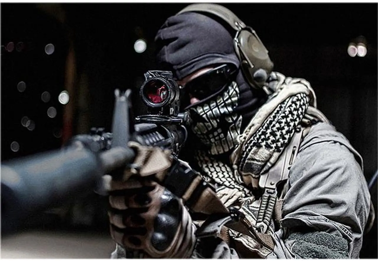 Alt view image 5 of 14 - Call of Duty: Ghosts PlayStation 4