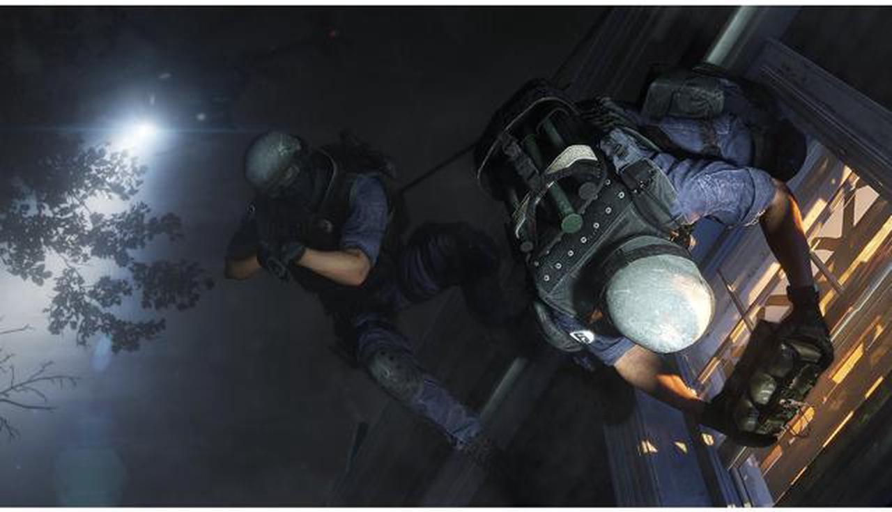 Alt view image 4 of 6 - Tom Clancy's Rainbow Six Siege - PlayStation 4