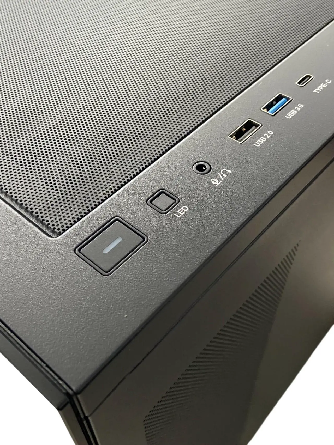 Alt view image 6 of 6 - AZZA Carmel Gaming Desktop PC, AMD Ryzen 7 7800X3D, AMD Radeon RX 9070 XT, 32GB DDR5, 2TB M.2 SSD, Windows 11 Home