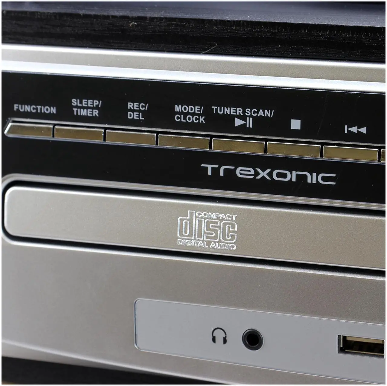 Alt view image 3 of 5 - Trexonic TRX-28SP 3-Speed Turntable With CD Player, FM Radio, Bluetooth, USB/SD Recording