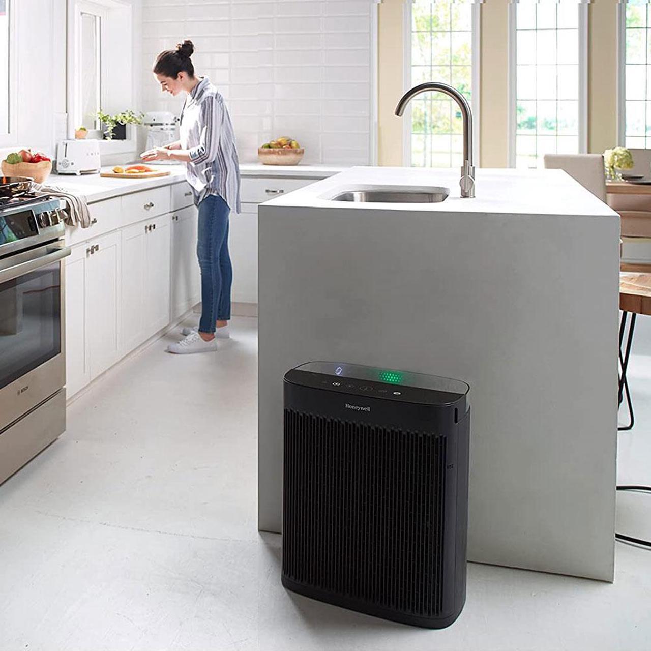 Alt view image 2 of 3 - Honeywell InSight HEPA Air Purifier - Black, HPA5300B True HEPA, Activated Carbon - 500 Sq. ft. - Black
