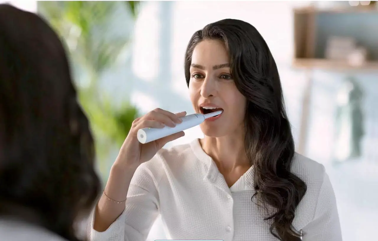 Alt view image 2 of 2 - Philips Sonicare HX3681/03 3100 Power Toothbrush, Rechargeable Electric Toothbrush with Pressure Sensor, White