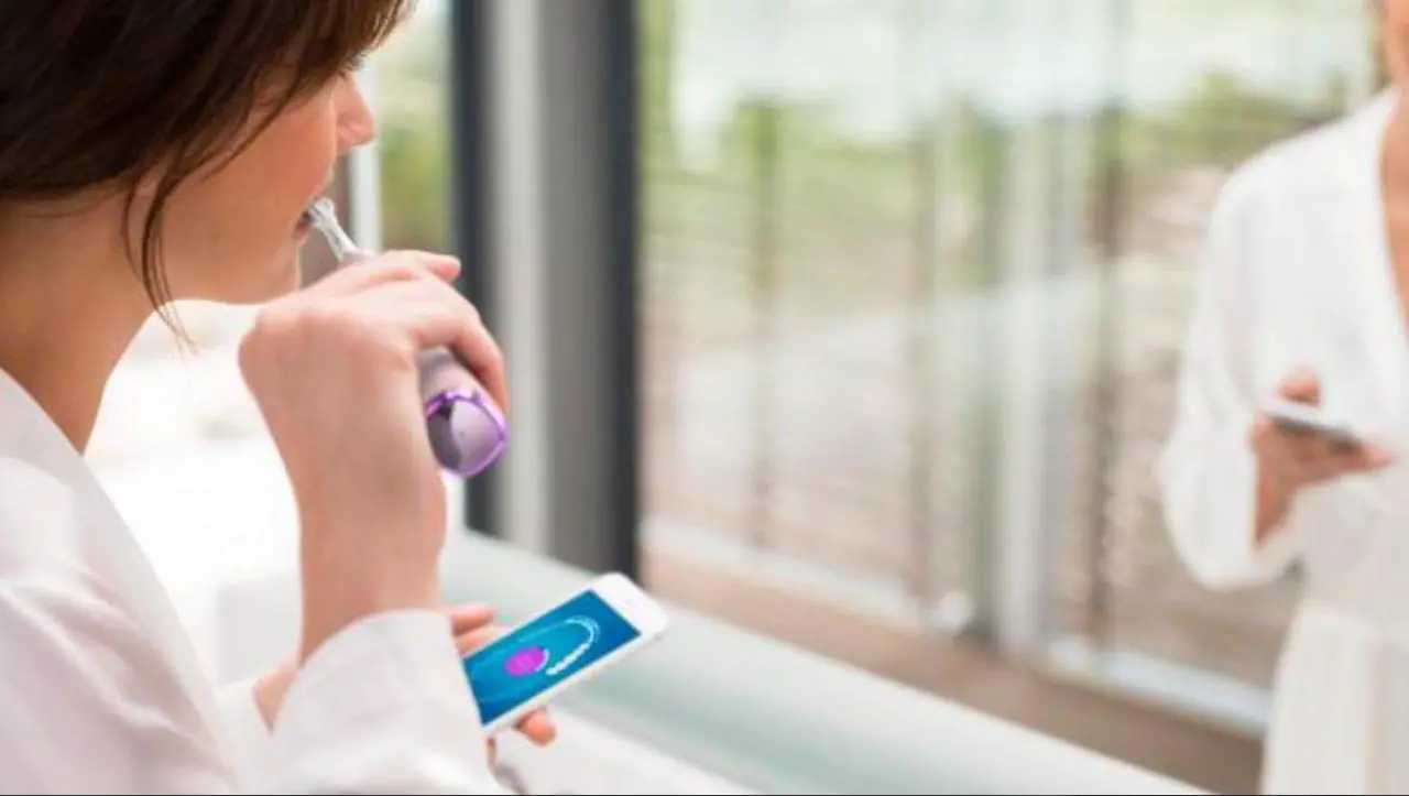 Alt view image 6 of 13 - Philips Sonicare DiamondClean Smart 9300 Electric Toothbrush, Sonic Toothbrush with App, Pressure Sensor, Brush Head Detection, 4 Brushing Modes and 3 Intensity Levels, Pink, (HX9903/25)