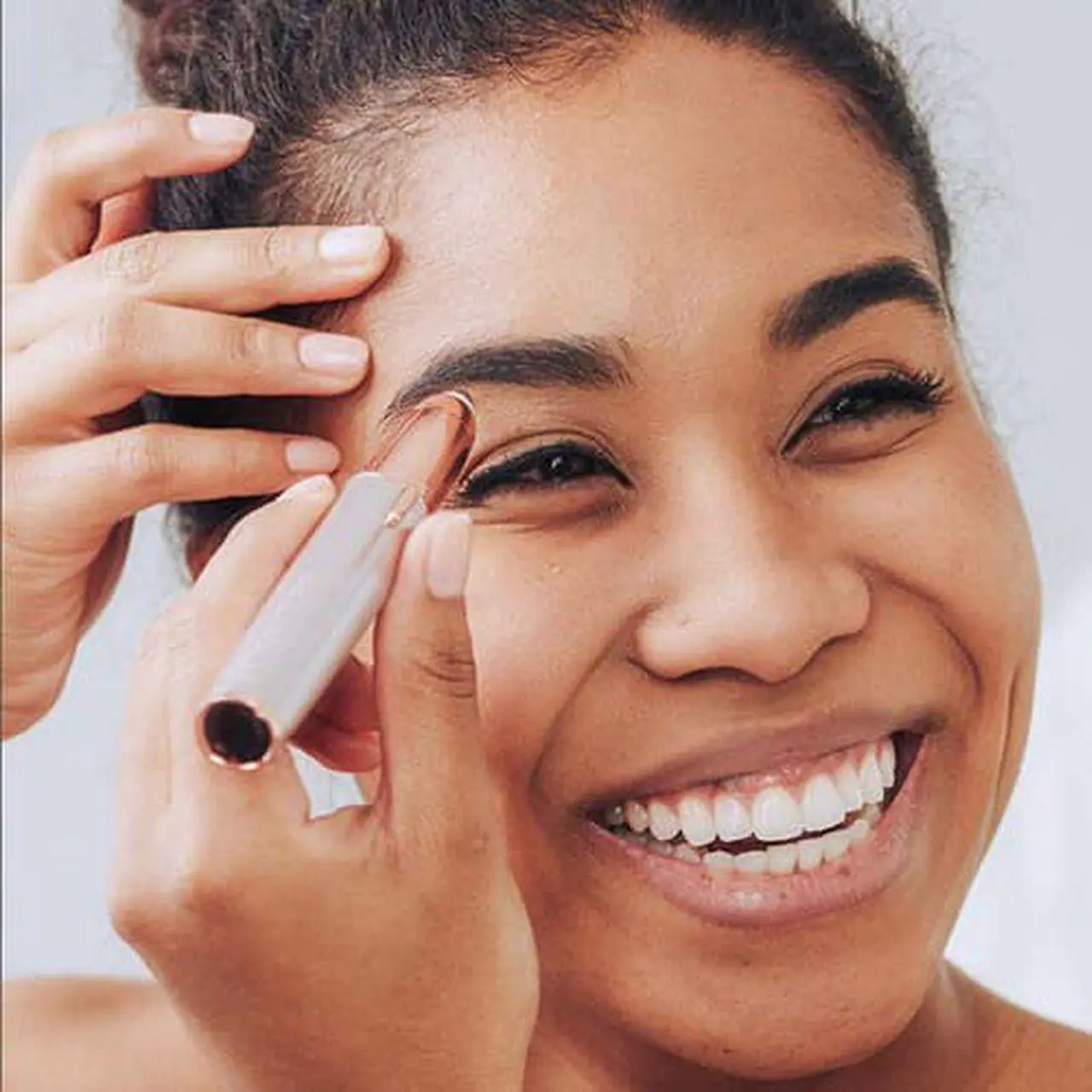 Alt view image 7 of 7 - Finishing Touch Flawless - Eyebrow Hair Electric Remover (White) with LED Light