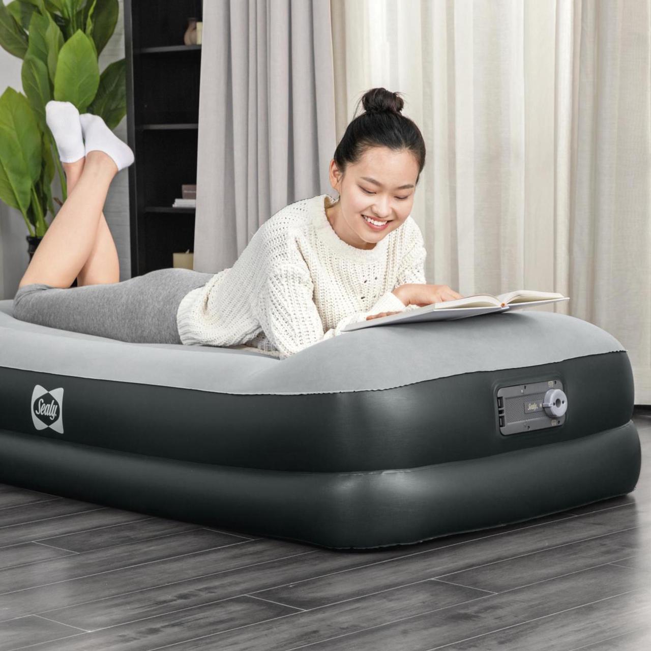 Alt view image 2 of 7 - SereneLife Full Size Inflatable Premium Airbed Flocked Mattress w/ Internal Pump