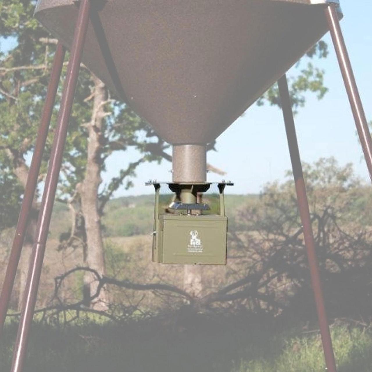 Alt view image 5 of 15 - Boss Buck BB-1.5BB 12V High Torque Motor Hunting Game Feeder Kit w/ Timer Holder