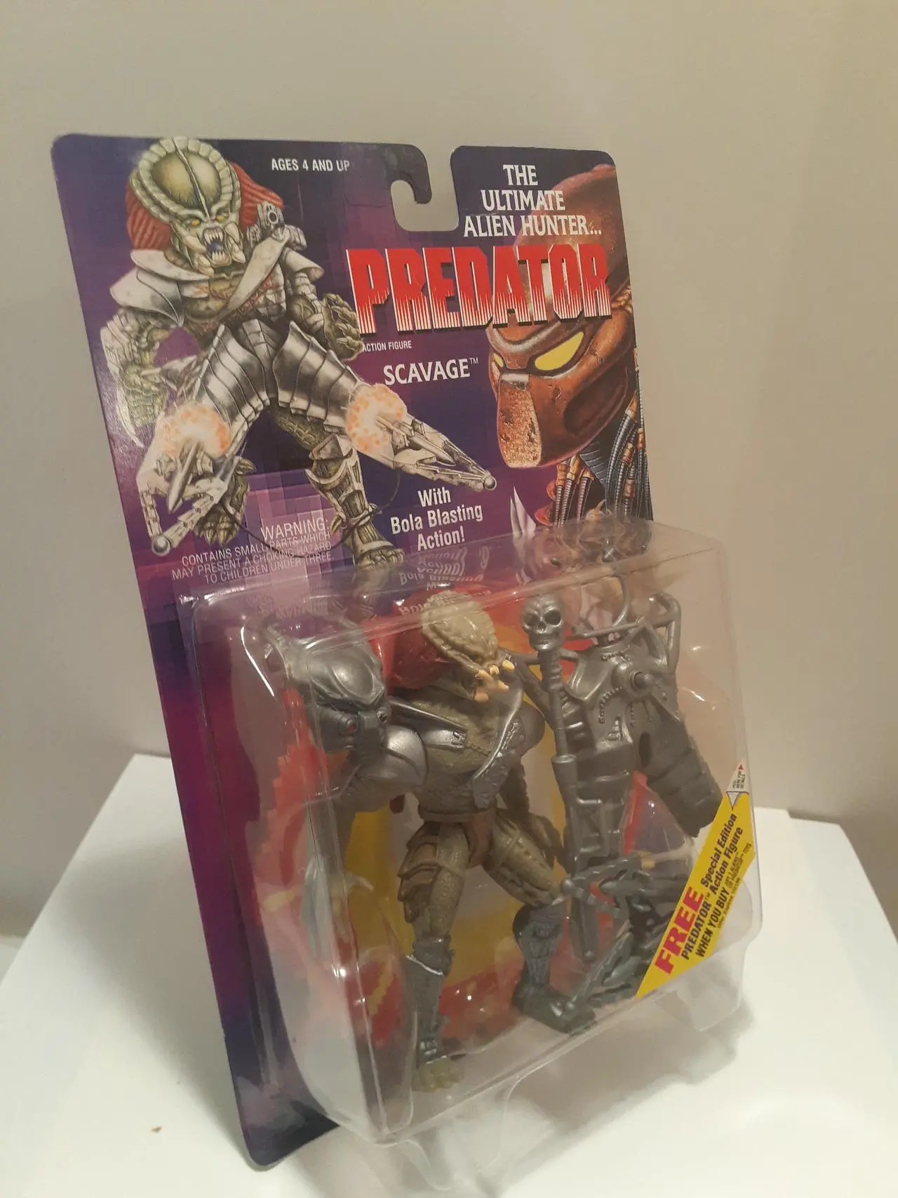 Alt view image 2 of 2 - Kenner Scavage Predator Action Figure