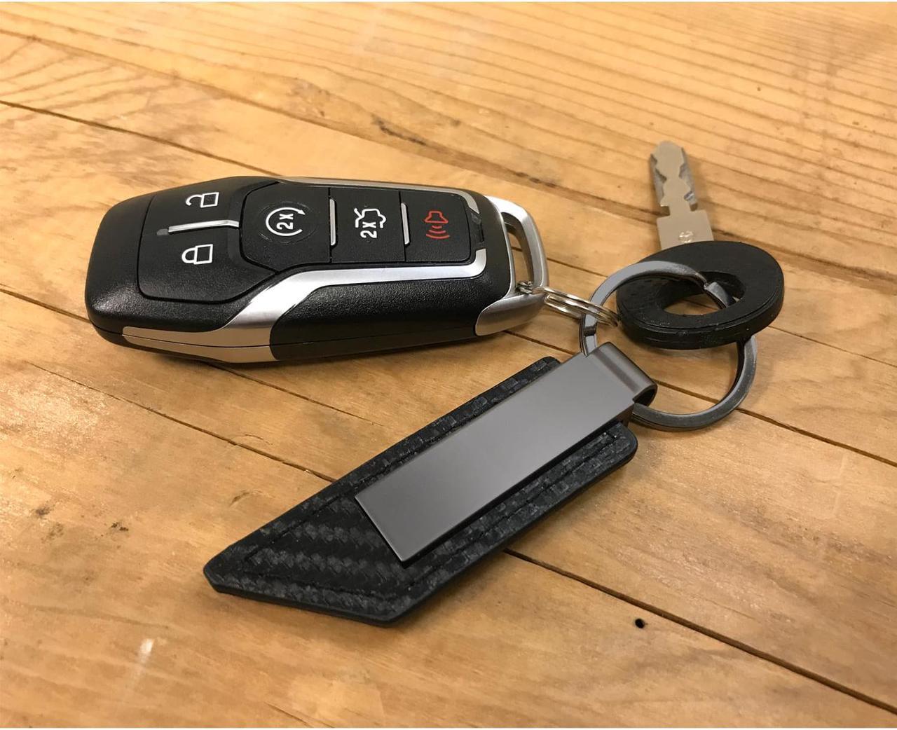 Alt view image 3 of 5 - Ford Mustang GT Gunmetal Black Gray Metal Plate Carbon Fiber Texture Leather Key Chain