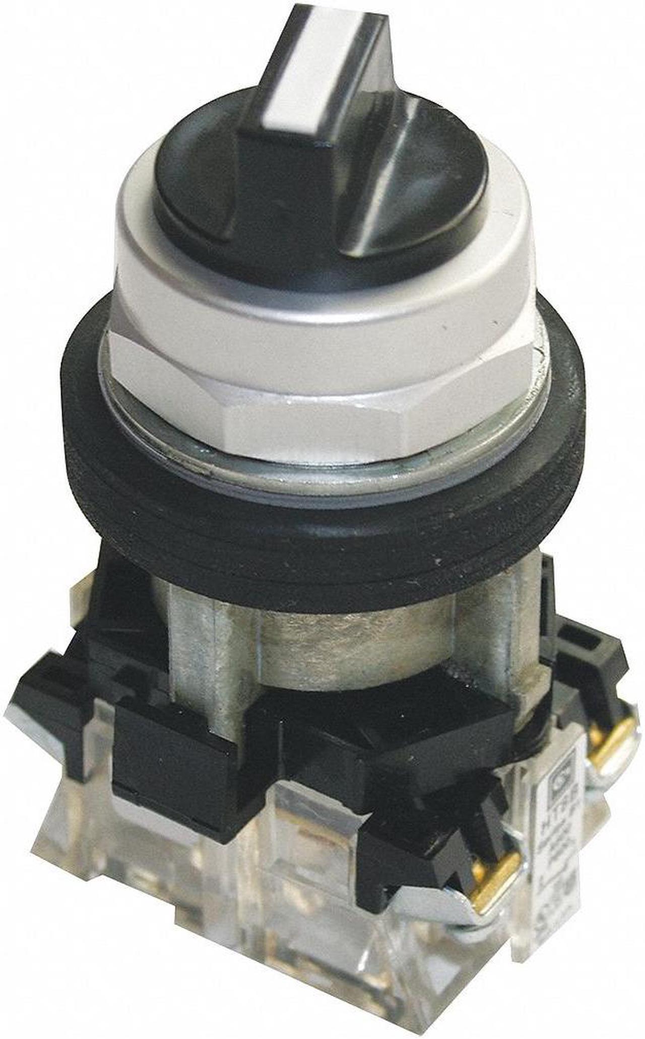 Main image of EATON HT8JBH1DF1Q1 Non-Illuminated Selector Switch,IP68,3P