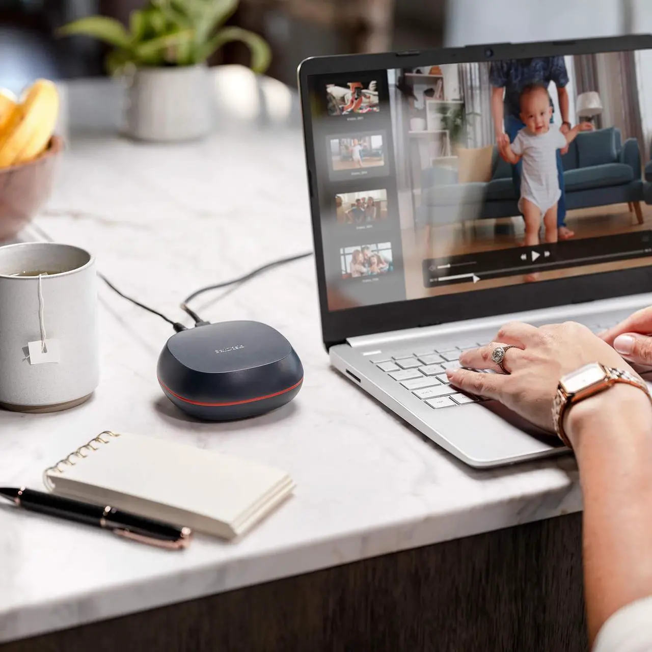 Alt view image 6 of 6 - SanDisk® Desk Drive 4TB* USB Type-C™ Desktop External SSD, up to 1000MB/s**, High-capacity Solid State Drive SDSSDT40-4T00-NA25