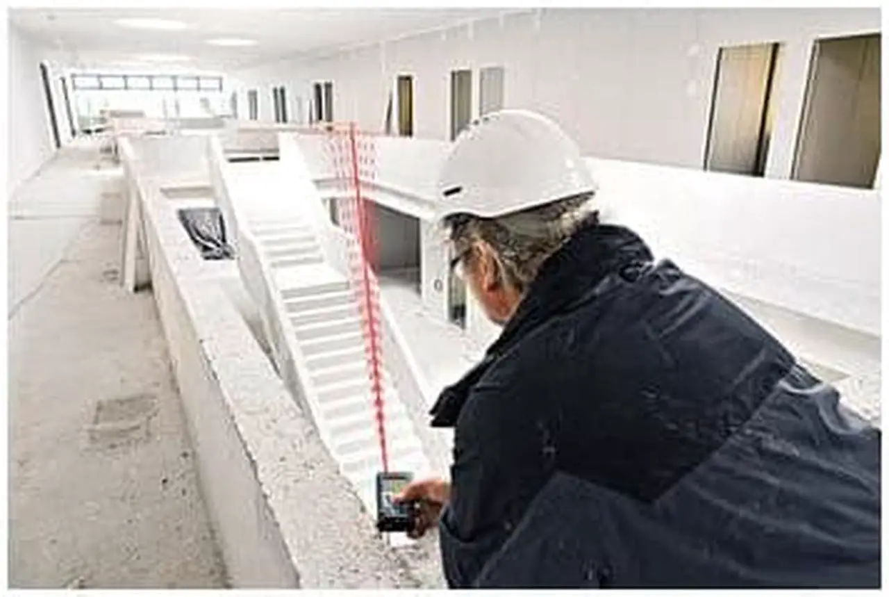 Alt view image 5 of 10 - Bosch GLR825 825 ft. Laser Distance Measurer