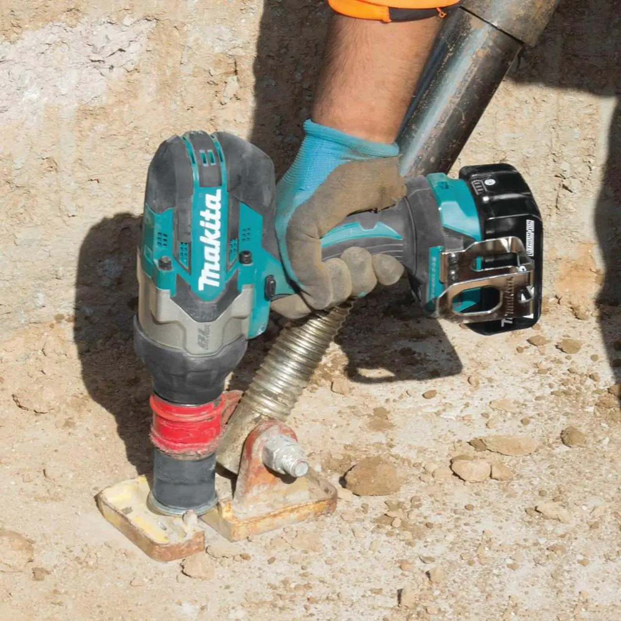 Alt view image 7 of 17 - Makita XWT07Z 18V LXT Brushless 3/4" Square Drive Impact Wrench (Tool Only)