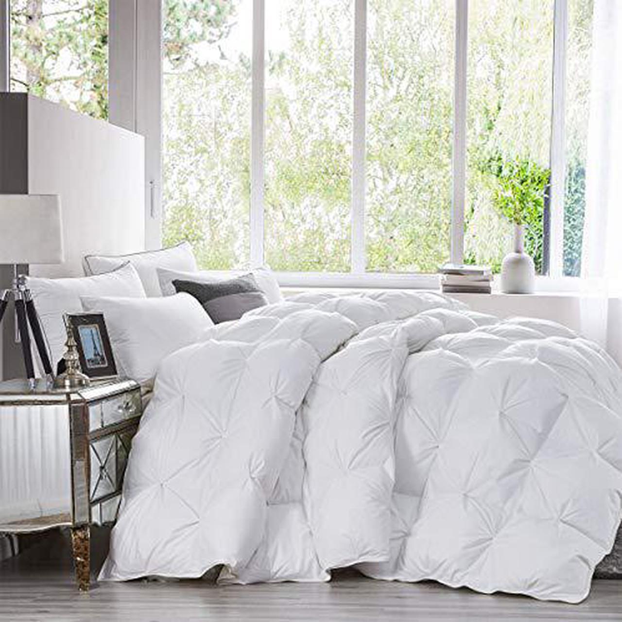 Luxurious Heavy King Size Goose Down Comforter Duvet Insert, Classic Pinch Pleat Style, 70 Oz Fill Weight, 100% Egyptian Cotton Shell (Pinch Pleat, King, White)