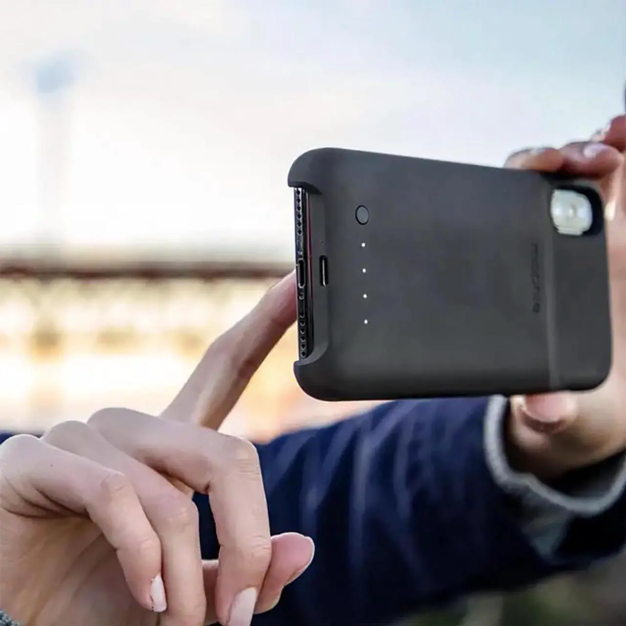 Alt view image 5 of 7 - mophie Juice Pack Access - Ultra-Slim Wireless Battery Case - Made for Apple iPhone XR (2,000mAh) - Black