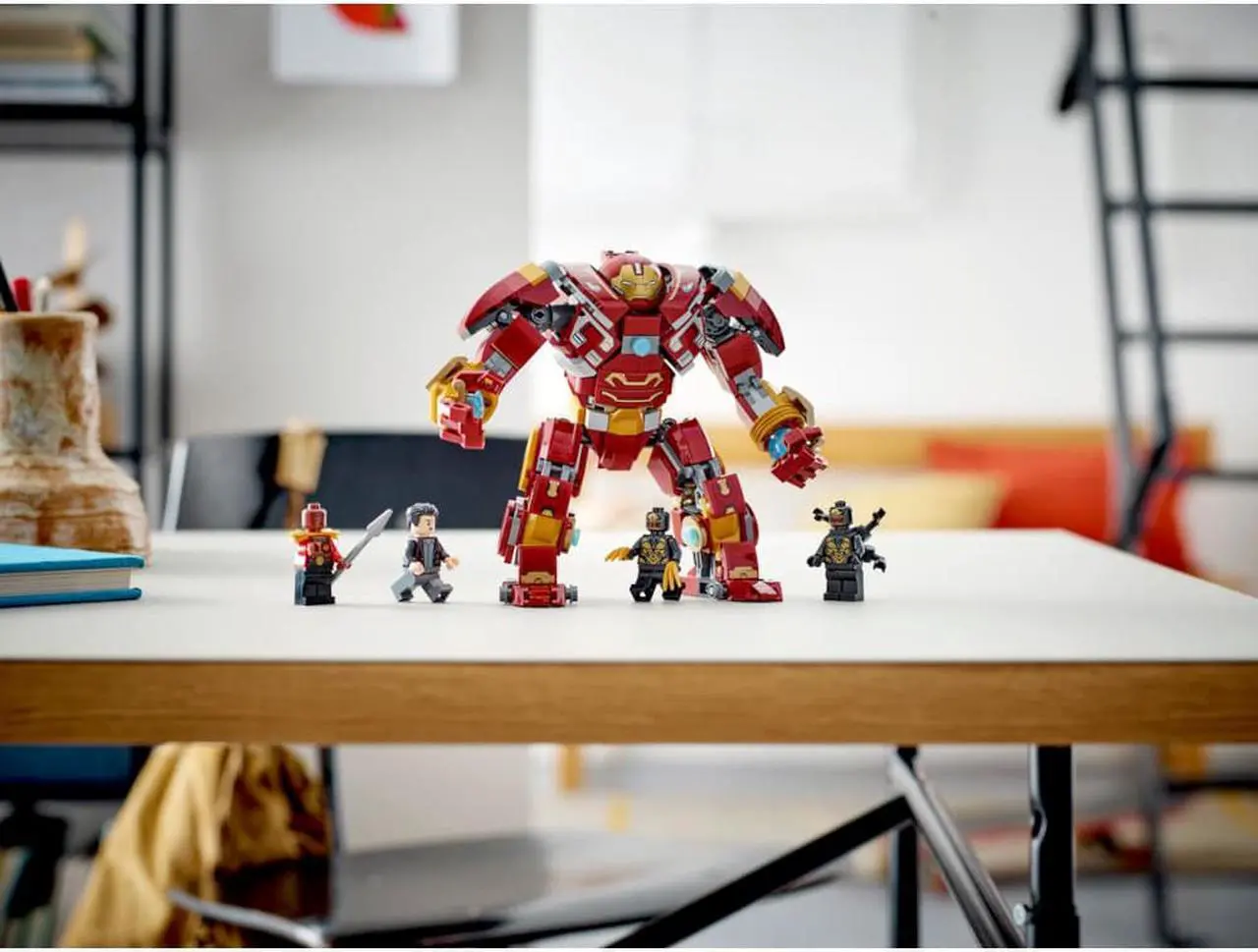 Alt view image 7 of 7 - Marvel The Hulkbuster: The Battle of Wakanda